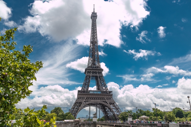  Besuchen Sie den legendärsten Turm der Welt!