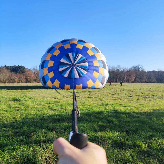  ¡Puedes ayudarnos a inflar el globo aerostático!