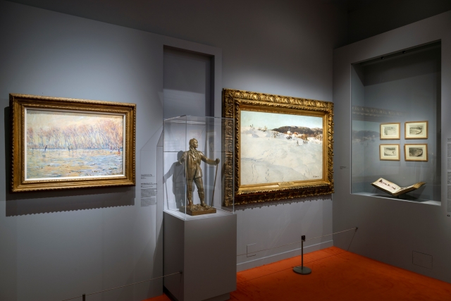  Enjoy the works of Monet 