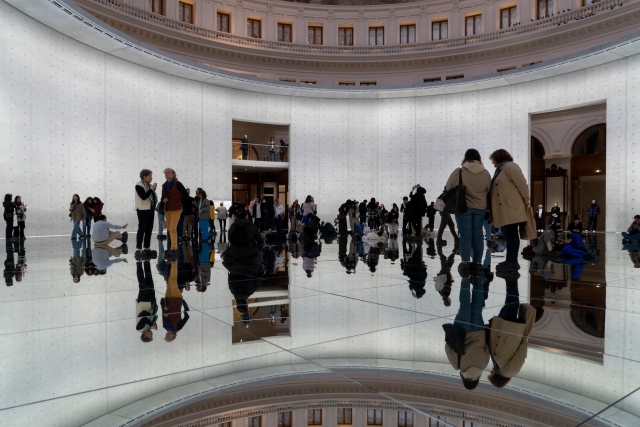  Entdecken Sie die Architektur des Gebäudes 
