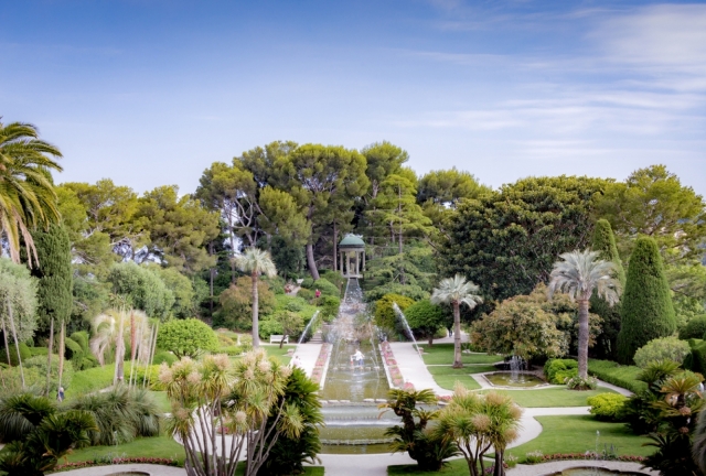  The perspective on the French gardens 
