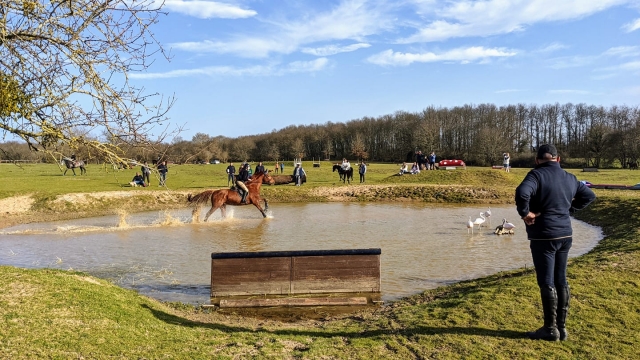 Passeggiata a cavallo al Canal de la Guerche 