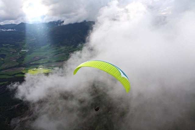  Una actividad extraordinaria en el cielo de Millau 