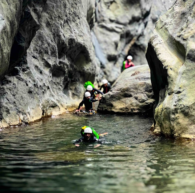 Spend a magnificent canyoning moment 