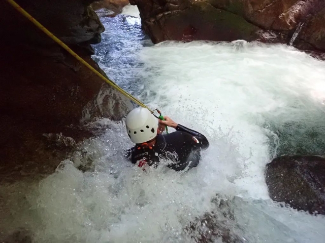  Gli elementi naturali sono scavati contro di te in Ariège 