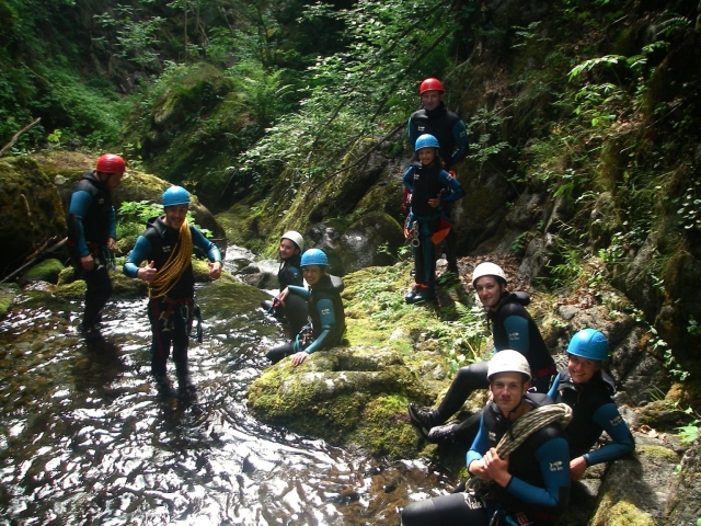  Grupo Canyoning Outing em Ariège 