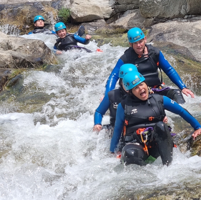  ouse os lembretes durante sua atividade de canyoning 