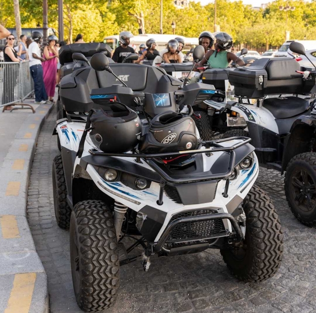 Circulez dans les rues parisiennes