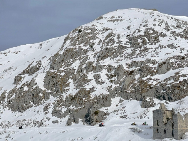  Escursione tra i ruderi 