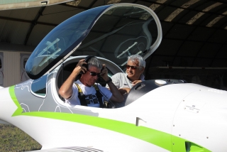 ULM piloting initiation Saint-Secondin near Poitiers 30 min