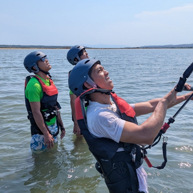  Kitesurfing courses for all levels