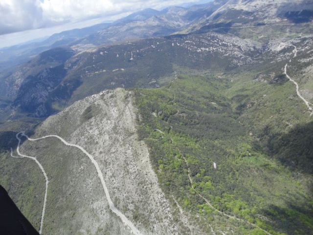  O cume e a estrada vistos de cima