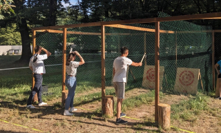 Ax throwing 1 hour, from 2 to 12 people, in the Orléans forest