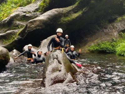 Intermediate canyoning at Bras Rouge 4h