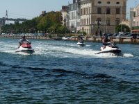  Excursão de jet ski graças ao nosso aluguel de dia inteiro 